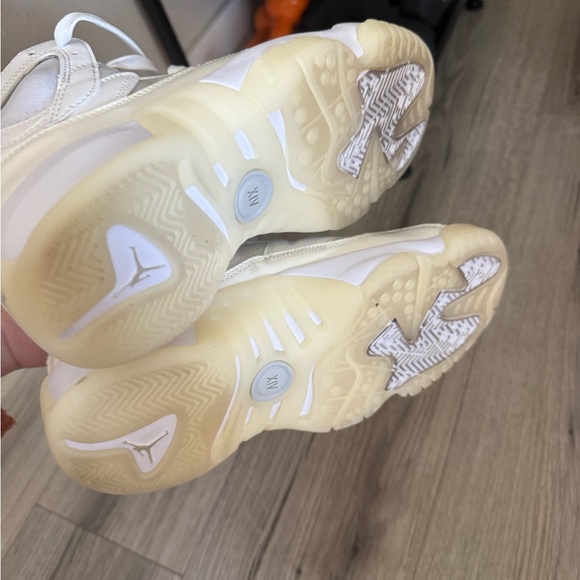 Women’s Jordan Jumpman Two sneakers sz 8 - Picture 6 of 7